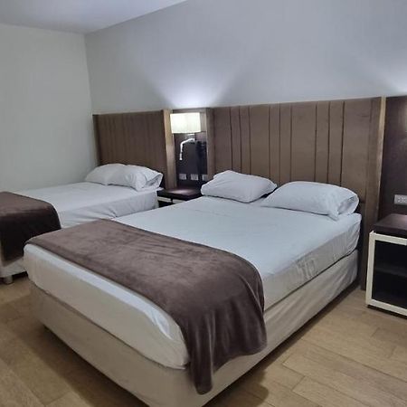Hotel Imperio Real Trujillo Kültér fotó