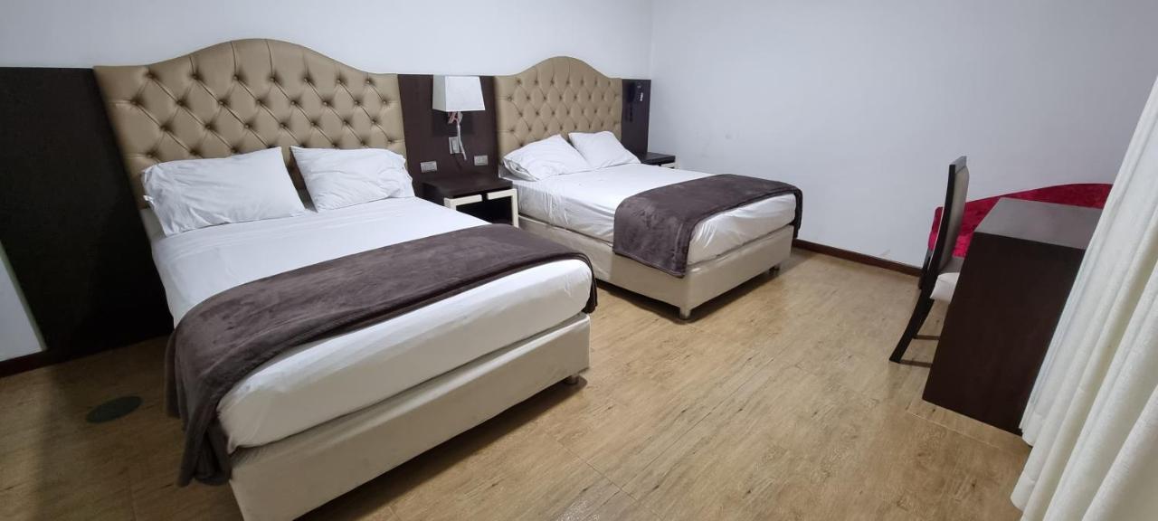 Hotel Imperio Real Trujillo Kültér fotó