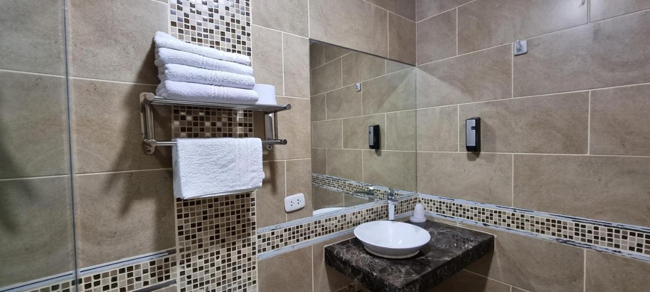 Hotel Imperio Real Trujillo Kültér fotó