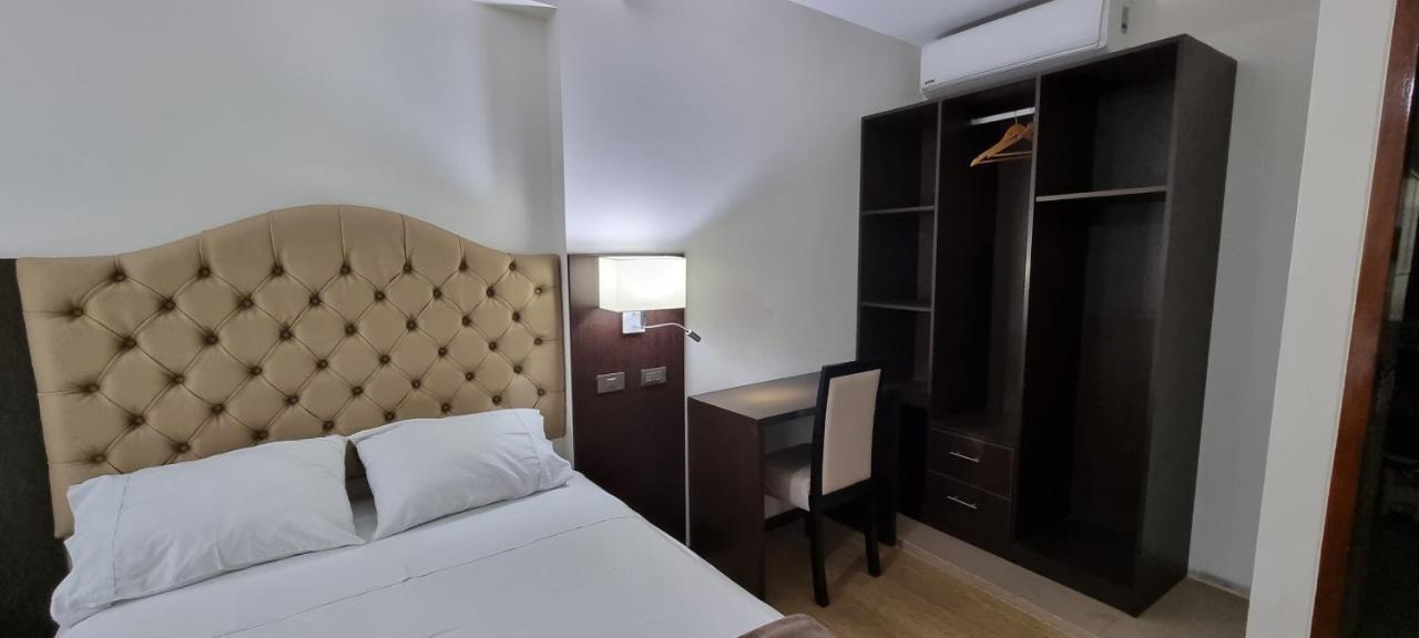 Hotel Imperio Real Trujillo Kültér fotó